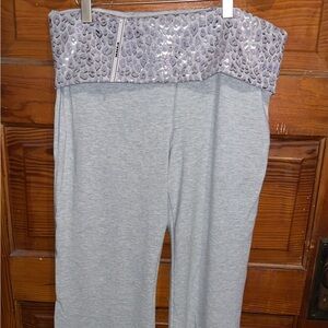 PINK Victoria's Secret flare leggings